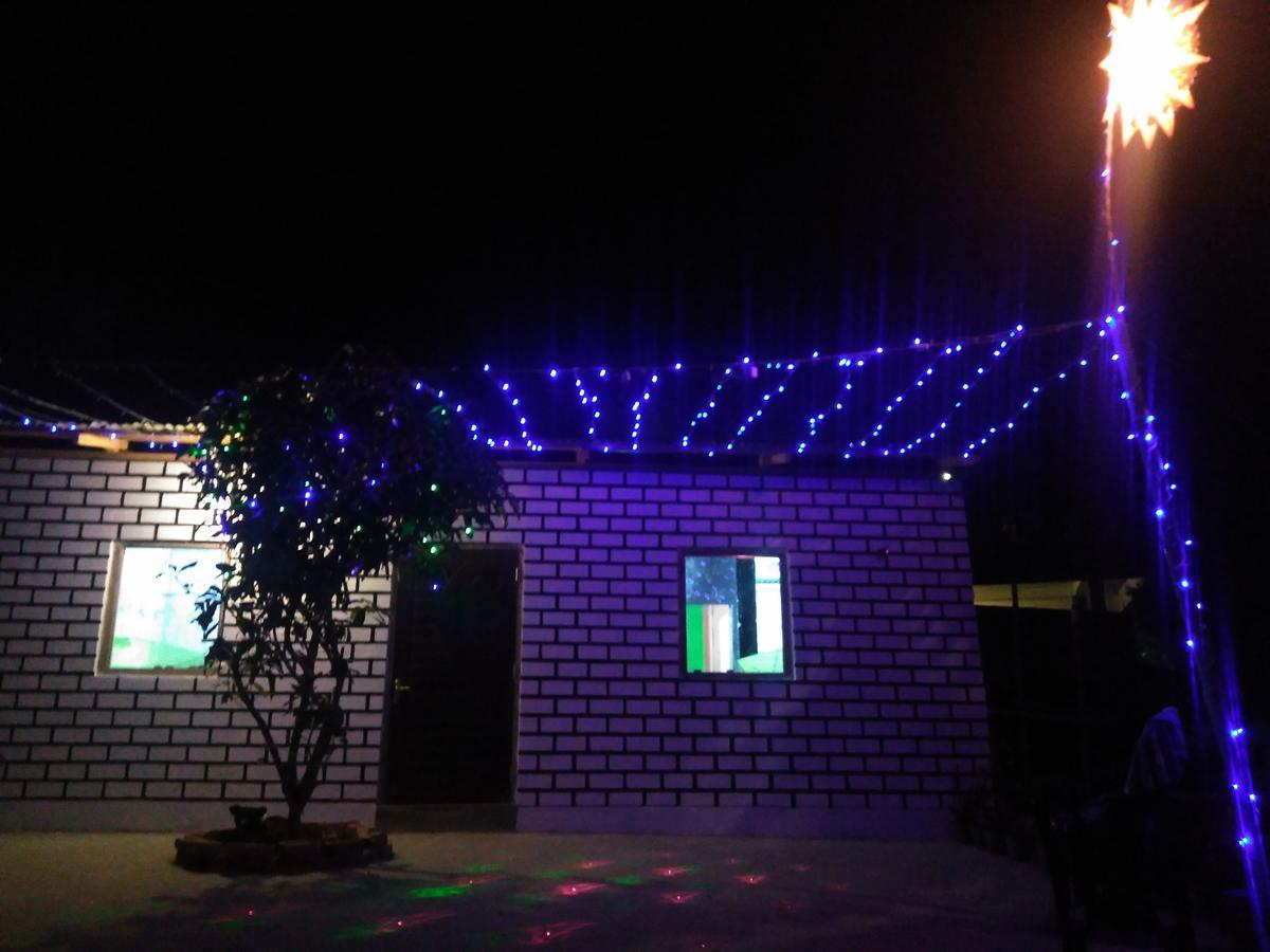 שילונג Isabella Hostel מראה חיצוני תמונה